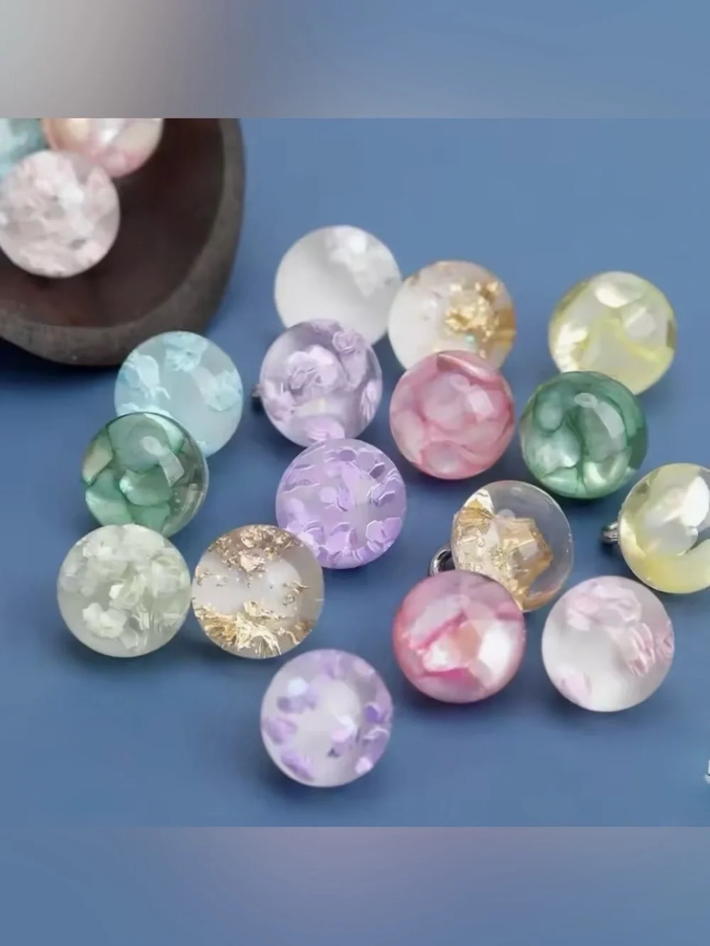 10, 10mm (0.394") Clear Resin With Gold Fleck Buttons for Sewing Or Crafts, NIP - Picture 8 of 9